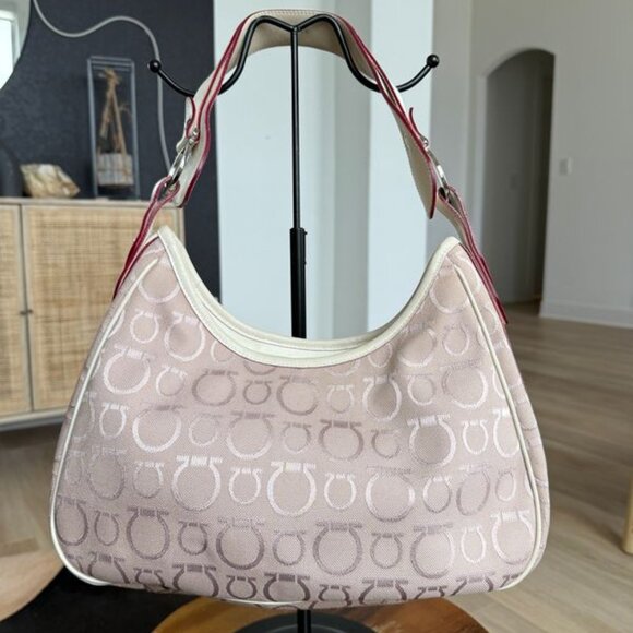 Salvatore Ferragamo Gancini Pink Canvas Shoulder Bag - Picture 2 of 9